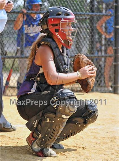 Thumbnail 1 in Haldane vs Port Jefferson ( Class C Regional Final) photogallery.