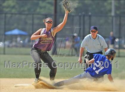 Thumbnail 2 in Haldane vs Port Jefferson ( Class C Regional Final) photogallery.