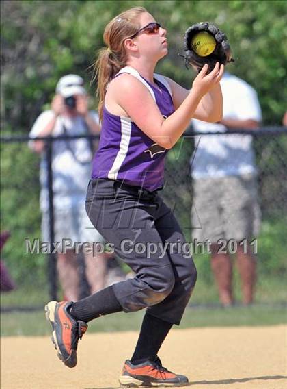 Thumbnail 1 in Haldane vs Port Jefferson ( Class C Regional Final) photogallery.