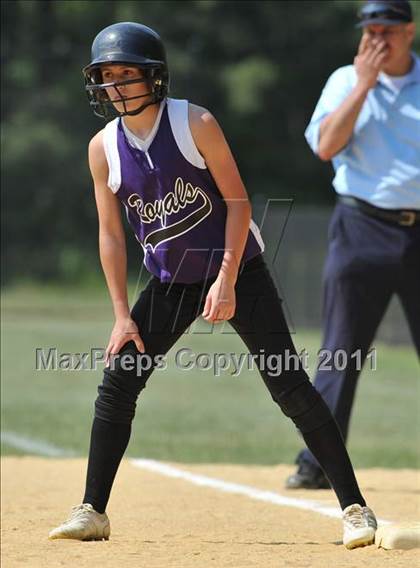 Thumbnail 3 in Haldane vs Port Jefferson ( Class C Regional Final) photogallery.
