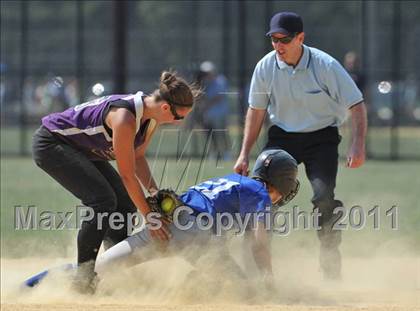 Thumbnail 2 in Haldane vs Port Jefferson ( Class C Regional Final) photogallery.