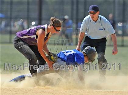 Thumbnail 1 in Haldane vs Port Jefferson ( Class C Regional Final) photogallery.