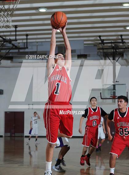 Thumbnail 3 in Glendale vs Valencia (La Canada Tournament) photogallery.