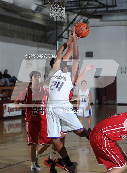 Thumbnail 3 in Glendale vs Valencia (La Canada Tournament) photogallery.