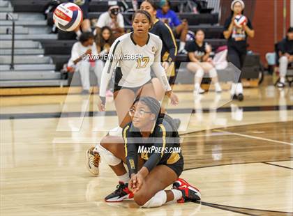 Thumbnail 1 in JV: Desert Oasis @ Clark photogallery.