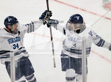 Thumbnail 1 in Valor Christian vs Fort Collins (CHSAA 5A Final) photogallery.