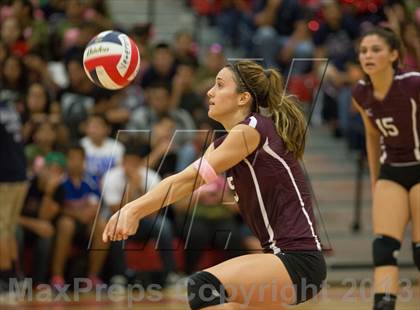 Thumbnail 2 in Los Fresnos vs. Veterans Memorial photogallery.