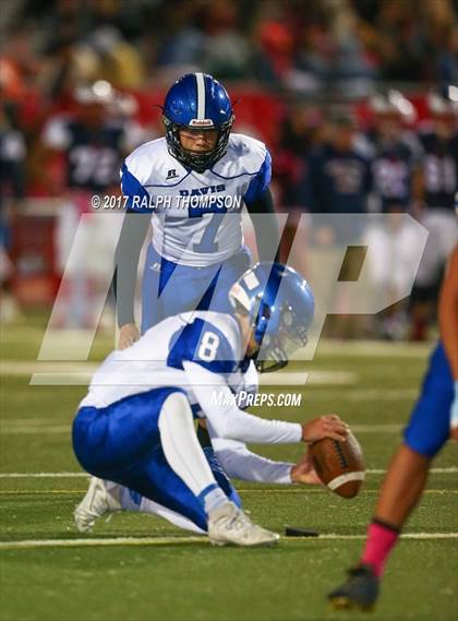Thumbnail 3 in Pleasant Grove vs. Davis photogallery.