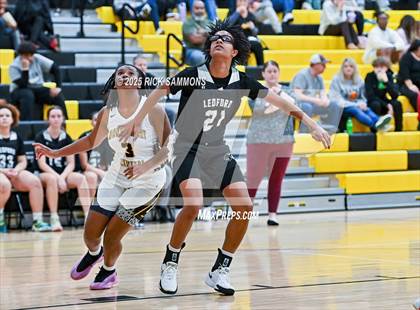 Thumbnail 3 in Ledford @ Montgomery Central photogallery.