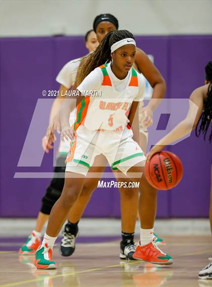 Thumbnail 2 in Western @ Blanche Ely photogallery.