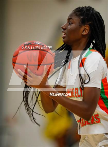 Thumbnail 1 in Western @ Blanche Ely photogallery.