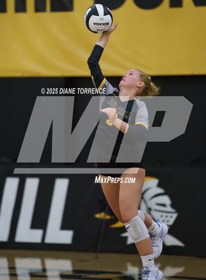 Thumbnail 1 in Capistrano Valley @ Foothill photogallery.