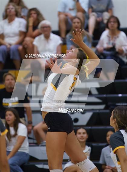 Thumbnail 1 in Capistrano Valley @ Foothill photogallery.