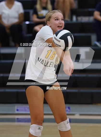 Thumbnail 1 in Capistrano Valley @ Foothill photogallery.
