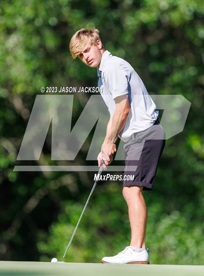 Thumbnail 3 in NCHSAA 4A Finals (Round 1) photogallery.