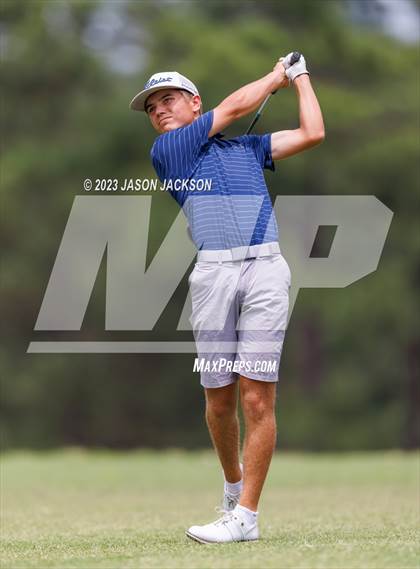 Thumbnail 3 in NCHSAA 4A Finals (Round 1) photogallery.