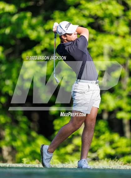 Thumbnail 1 in NCHSAA 4A Finals (Round 1) photogallery.