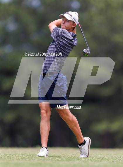 Thumbnail 2 in NCHSAA 4A Finals (Round 1) photogallery.