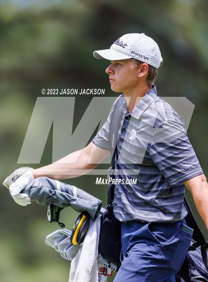 Thumbnail 1 in NCHSAA 4A Finals (Round 1) photogallery.