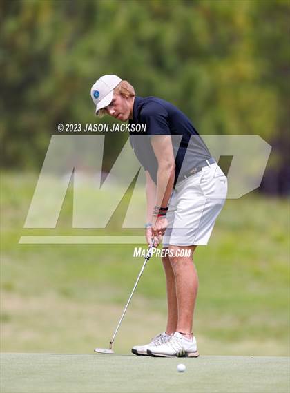 Thumbnail 1 in NCHSAA 4A Finals (Round 1) photogallery.