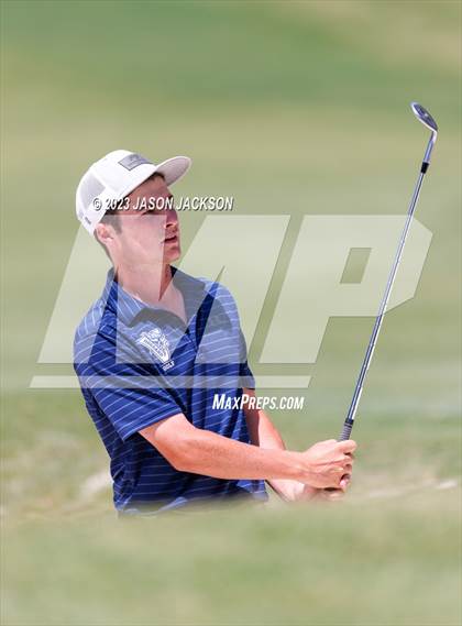 Thumbnail 1 in NCHSAA 4A Finals (Round 1) photogallery.