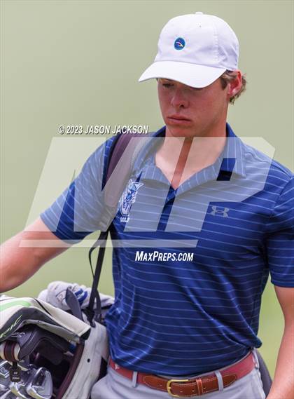 Thumbnail 1 in NCHSAA 4A Finals (Round 1) photogallery.