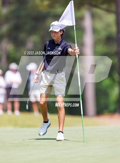 Thumbnail 1 in NCHSAA 4A Finals (Round 1) photogallery.