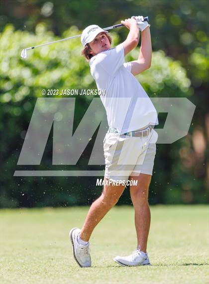 Thumbnail 2 in NCHSAA 4A Finals (Round 1) photogallery.