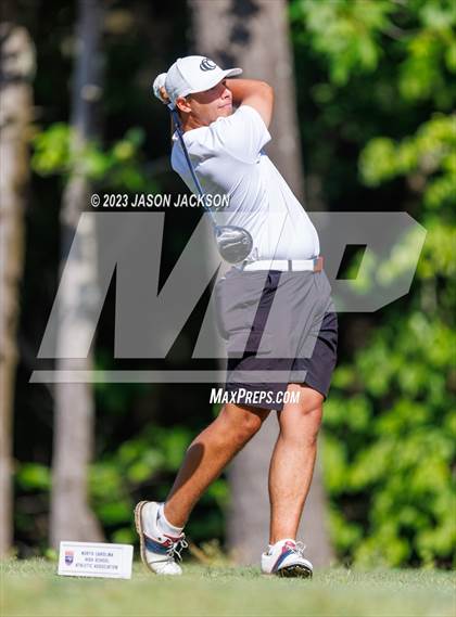 Thumbnail 2 in NCHSAA 4A Finals (Round 1) photogallery.