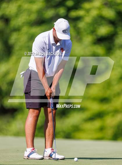 Thumbnail 1 in NCHSAA 4A Finals (Round 1) photogallery.