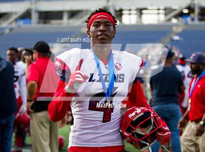 Thumbnail 1 in Champagnat Catholic vs. University Christian (FHSAA Class 2A Final) photogallery.