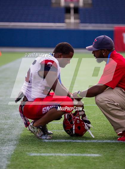 Thumbnail 2 in Champagnat Catholic vs. University Christian (FHSAA Class 2A Final) photogallery.