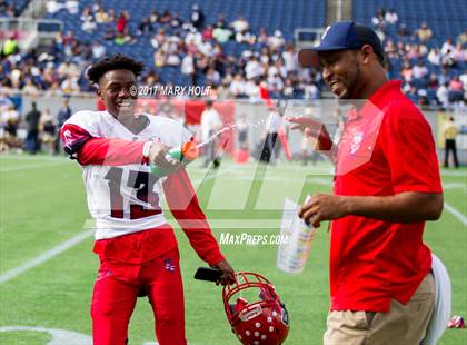 Thumbnail 2 in Champagnat Catholic vs. University Christian (FHSAA Class 2A Final) photogallery.