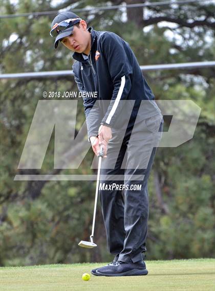 Thumbnail 2 in Los Alamos Golf Invitational photogallery.