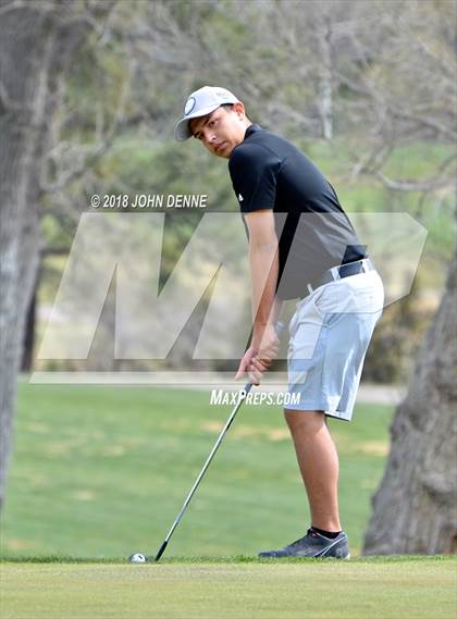 Thumbnail 2 in Los Alamos Golf Invitational photogallery.