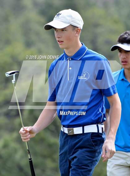 Thumbnail 2 in Los Alamos Golf Invitational photogallery.