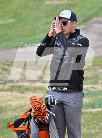 Thumbnail 3 in Los Alamos Golf Invitational photogallery.