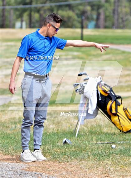 Thumbnail 3 in Los Alamos Golf Invitational photogallery.