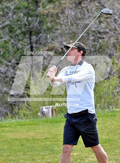 Thumbnail 1 in Los Alamos Golf Invitational photogallery.