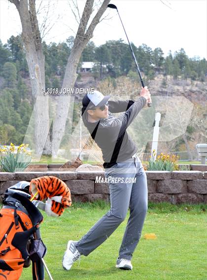 Thumbnail 2 in Los Alamos Golf Invitational photogallery.