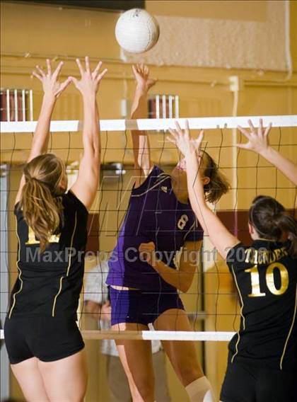 Thumbnail 2 in Buhach Colony vs Bret Harte (Oakdale Invitational) photogallery.