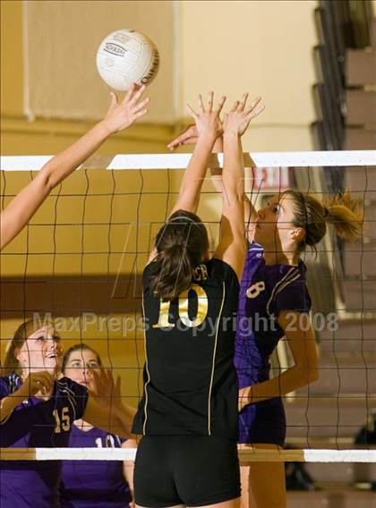 Thumbnail 3 in Buhach Colony vs Bret Harte (Oakdale Invitational) photogallery.