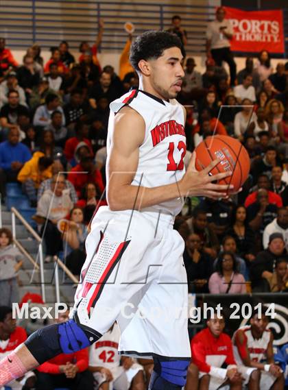 Thumbnail 3 in Westchester vs. El Camino Real (CIF LA City Section Final) photogallery.