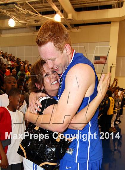 Thumbnail 3 in Westchester vs. El Camino Real (CIF LA City Section Final) photogallery.