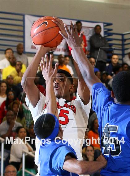 Thumbnail 3 in Westchester vs. El Camino Real (CIF LA City Section Final) photogallery.