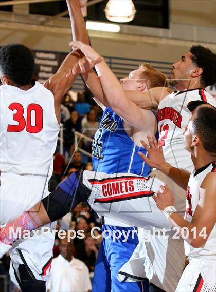Thumbnail 1 in Westchester vs. El Camino Real (CIF LA City Section Final) photogallery.