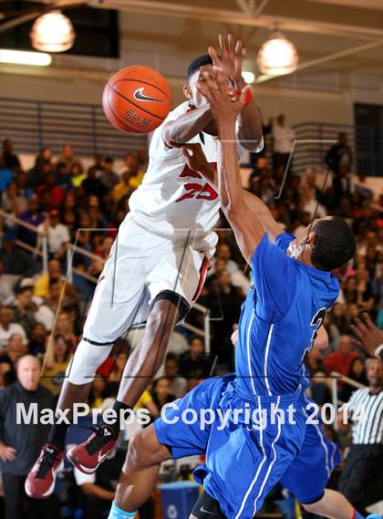 Thumbnail 2 in Westchester vs. El Camino Real (CIF LA City Section Final) photogallery.