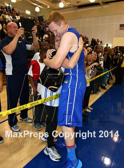 Thumbnail 2 in Westchester vs. El Camino Real (CIF LA City Section Final) photogallery.