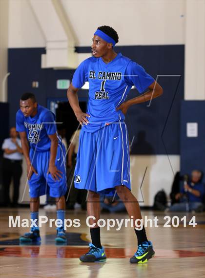 Thumbnail 2 in Westchester vs. El Camino Real (CIF LA City Section Final) photogallery.