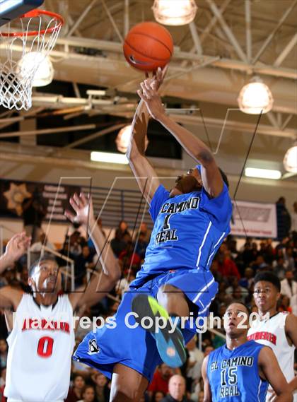 Thumbnail 3 in Westchester vs. El Camino Real (CIF LA City Section Final) photogallery.